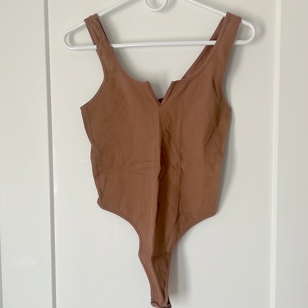 NWOT PERFECT Seamless Tan Bodysuit